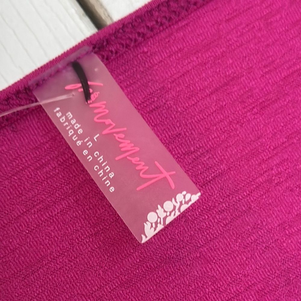 Free people movement  Long  Ruched  top & tennis skirt active set 
NWT
#5D - Picture 8 of 8